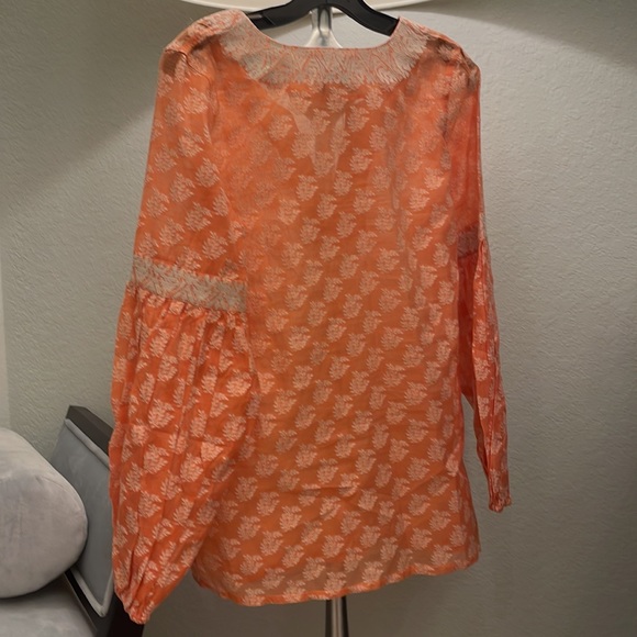 Designer Top - Picture 3 of 5